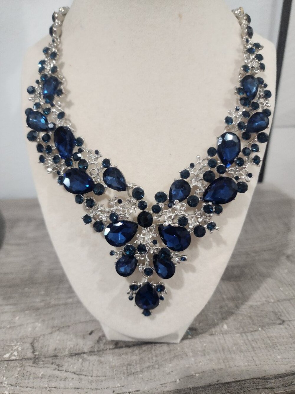 NAVY STATEMENT NECKLACE- Incl Matching Earrings